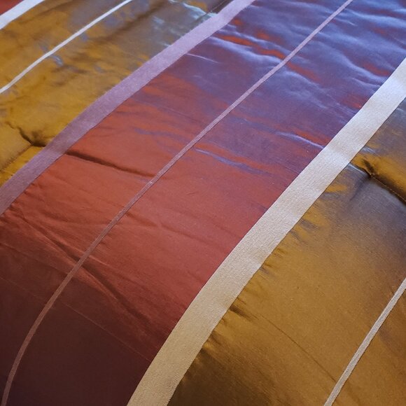 Urban Living burgundy bronze striped tafetta queen size duvet, 2 pillow cases - Picture 3 of 9